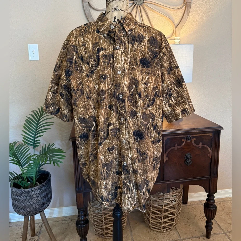 Wrangler Camodog Hunting Brown Ducks & Dog Patterned Button Down Shirt - Picture 10 of 10